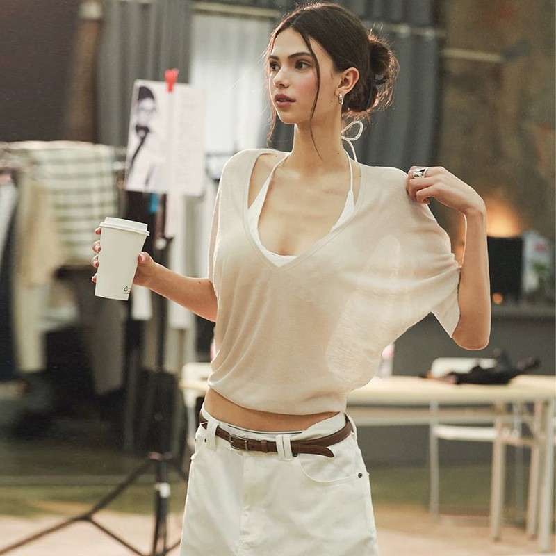 Różowa Bluzka Luźny Krój Dekol – Fashion Streetwear recenzja i cena